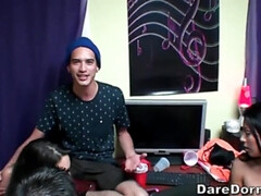 Kont, Grote kont, Bruinharig, Groep, Latijnse vrouw, Doordringend, Roodharige vrouw, Mager