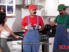 Grosser arsch, Grosse titten, Braunhaarige, Mutti, Realität, Flotter dreier, Titten, Ehefrau