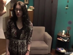 アナル, フェラチオ, 茶髪の, 医者, 指いじり, 手コキする, ストリッピング, ティーン