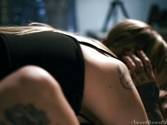 Stellung 69, Arsch, Schlafzimmer, Blondine, Jeans, Lesbisch, Masturbation, Muschi