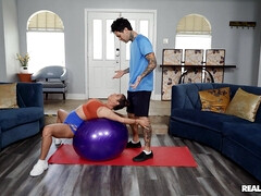 Leie, Amerikanisch, Grosser schwanz, Grosse titten, Aufs gesicht abspritzen, Lecken, Mutti, Hintern versohlen