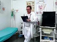 Blondine, Prüfung, Fingern, Gynäkologe, Reif, Milf, Orgasmus, Muschi