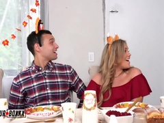 Grosse titten, Gehörnter ehemann, Familie, Riesig, Natürlichen titten, Taboo, Titten, Ehefrau