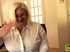 Belle grosse femme bgf, Gros cul, Gros seins, Britannique, Mamie, Mature, Criant, Jarretelles