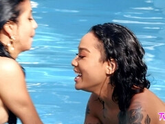 Cunnilingus, Pies, Fetiche, Besar, Lesbiana, Masaje, Aceite, Piscina