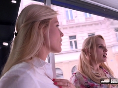 Rubia, Hd, Lesbiana, Masturbación, Al aire libre, Público