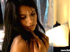 Азиатки, Брюнетки, Подружка, Индианки, Милф, Соло