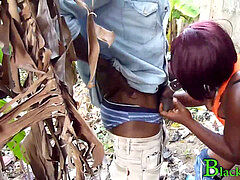 Rodrigo plumbed His Village Lover Chioma In The Bush And The Villagers almost Caught Him In The activity (NollyWoodMovie)