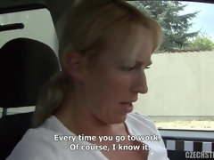 Gros cul, Blonde, Voiture, Branlette thaïlandaise, Mère que j'aimerais baiser, De plein air, Rasée, Jupe