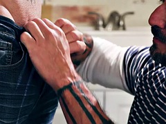 Amateur, Anal, Nana, Bisexuelle, Double pénétration, Homosexuelle, Plan cul à trois, Nénés