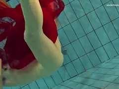 ブロンド, エロティック, プール, 公共, ロシア人, ティーン, オッパイの, 水中