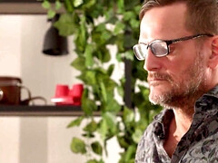 18 ans, Anal, Grosse bite, Sucer une bite, En levrette, Léchez, Orgasme, Russe