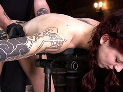 Bondage domination sadisme masochisme, Rousse roux, Adolescente, Nénés