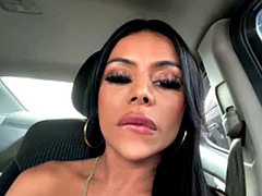 Beauté, Grosse bite, Voiture, Fille latino, Masturbation, Pov, Solo, Nénés