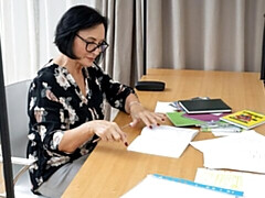 デカ尻, デカパイ, 指いじり, オナニー, 熟年, 自然山雀, ショートヘア, ストリッピング