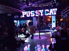 Любители, Латиноамериканки, На публике