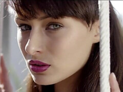 Enthousiasteling, Natuurlijke tieten, Naakt, Buiten, Mager, Alleen, Strippen, Tieten likken