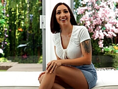 18 jahre, Grosser arsch, Braunhaarige, Hundestellung, Kurzes haar, Dürr, Jungendliche (18+), Titten