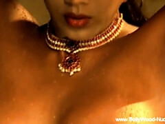 Asiatique, Femme couguar, Femelle, Hd, Mère que j'aimerais baiser, Nue  à poil, Nue, Solo