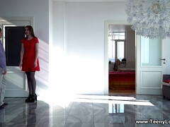 18 ans, Noire, Brunette brune, Européenne, Embrassement, Lingerie, Seins naturels, Nylon