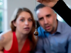 Sucer une bite, En levrette, Branlette thaïlandaise, Mère que j'aimerais baiser, Jarretelles