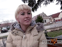 Blondine, Blasen, Hundestellung, Milf, Natürlichen titten, Pov, Rasiert, Entkleiden