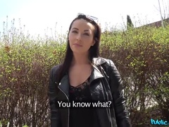 Leie, Arsch, Blasen, Hundestellung, Fingern, Pov, Öffentlich, Muschi