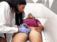 Grosser schwanz, Kehlenfick, Hundestellung, Hd, Latina, Rau, Ablutschen, Jungendliche (18+)