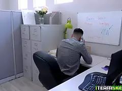 Tetas grandes, Rubia, Condón, Estilo perrito, Corridas faciales, Hd, Tetas naturales, Medias largas