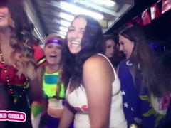 Grote kont, Hd, Lesbisch, Moeder die ik wil neuken, Feest, Openbaar, Kut duiken, Tiener