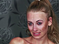 Blondine, Blasen, Viele männer bespritzen eine frau, Aufs gesicht abspritzen, Hd, Jungendliche (18+)