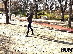 Blonde, Sucer une bite, Attrapée, Tromperie, Cocu, En levrette, Hard, Pov