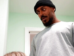 Nana, Sucer une bite, Brunette brune, En levrette, Hd, Interracial, Mère que j'aimerais baiser, Plan cul à trois