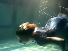 18 летние, Женщины, Бассейн, На публике, Русские, Душ, Молоденькие, Под водой