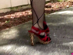 Daphne - amateur porn with curvy brunette with monster tits