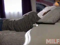 Gros seins, Tromperie, Rondelette, Hd, Seins naturels, Orgasme, Belle mère, Branlette espagnole