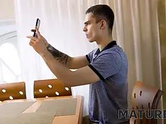 Sucer une bite, Brunette brune, Couple, Mamie, Hd, Nue, Chatte, Seins flasques