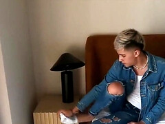 18, 素人, デカチン, フェラチオ, 大学生, 口内発射, 手コキする, なめる