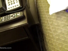 18 jaar, Amerikaans, Bruinharig, Rondborstig, Diep in de keel, Natuurlijke tieten, Gezichtspunt, Tieten likken