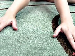 Amateur, Grosse bite, Brunette brune, Mère que j'aimerais baiser, Nue  à poil, Seins naturels, Bureau, Solo