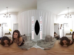 Gros cul, Grosse bite, Gros seins, Sucer une bite, Brunette brune, Pov, Jarretelles, Nénés