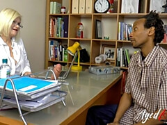 Большая жопа, Большой член, Большие сиськи, Блондинки, Минет, Собачьи, Зрелые, Короткая стрижка