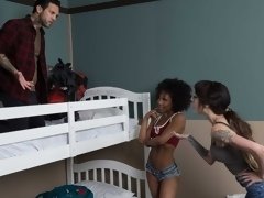 お尻, フェラチオ, バック, 女 人男 人, 手コキする, 異人種間, ティーン, 三人