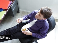 フェラチオ, 中出し, フェティッシュ, 女 人男 人, フルムービー, 異人種間, 淫乱熟女, 禁句