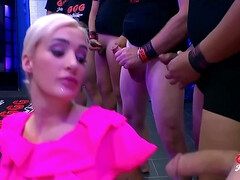 Culo grande, Rubia, Semen en la boca, Corridas faciales, Grupo, Alemán, Sexo duro, Tragarse