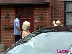 フェラチオ, イギリス人, 手コキする, Hd, 熟年, 淫乱熟女, 叫ぶ, 三人