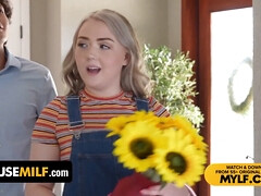 デカチン, デカパイ, フェラチオ, エロ熟女, 顔射, ハードコア, 母, 三人