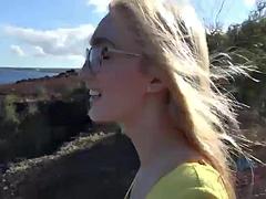 Blonde, Sucer une bite, Branlette thaïlandaise, Hard, Pov, Adolescente, Nénés