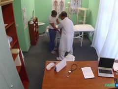 Kont, Pijpbeurt, Arts, Sperma in gezicht, Vingeren, Trio, Trein, Uniformpje