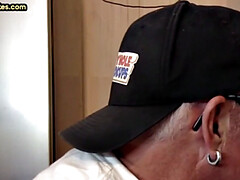 Throating gloryhole DILF eats black cock in closeup